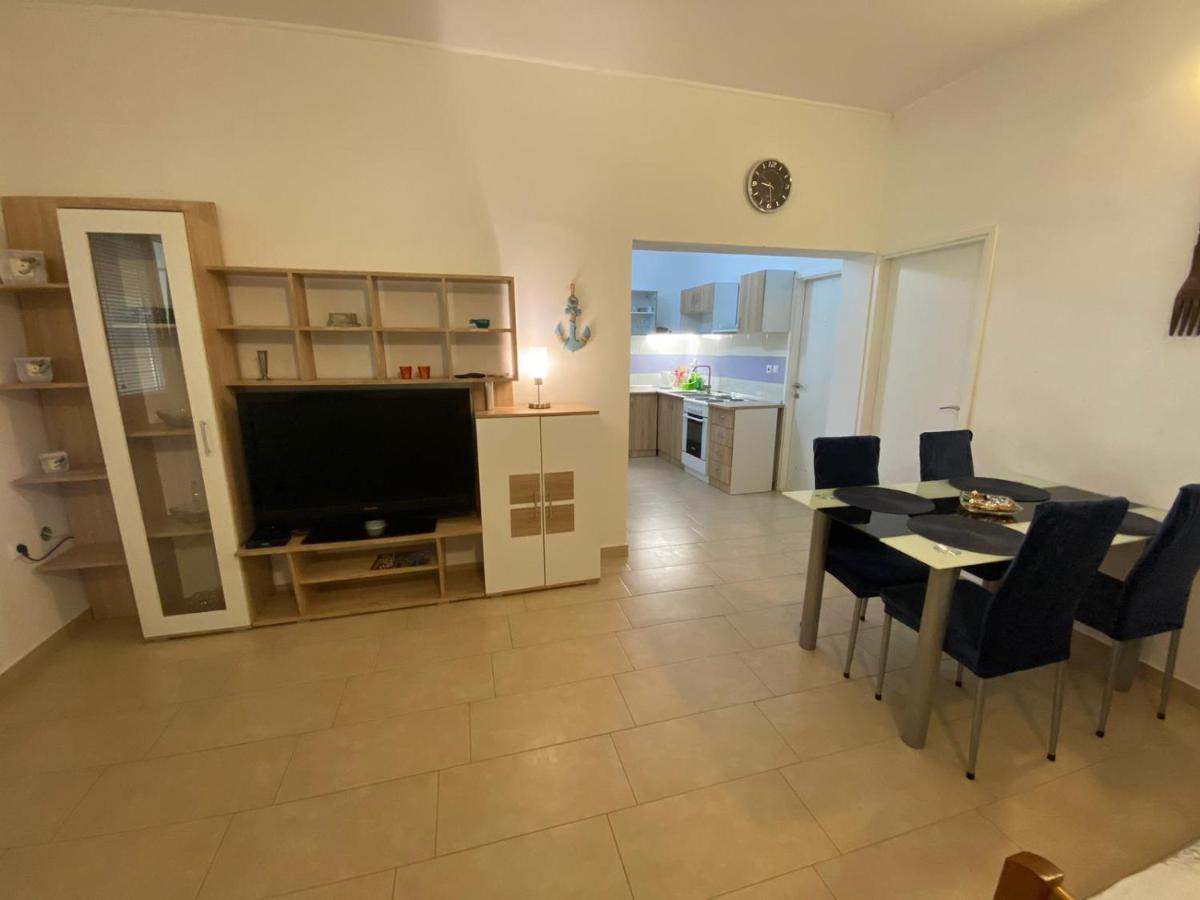 Apartmani Milka Vrsi Zewnętrze zdjęcie